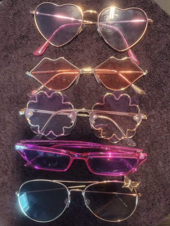 Accessories - Set of 5 Fun Novelty Sunglasses - Pink, Gold, Clear, Black